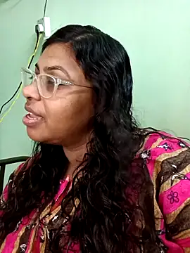 Snapshot of zara-mallus chatting on 22, 9, 2025 zara-mallus online show from 22, 9, 2025