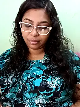 Snapshot of zara-mallus chatting on 24, 9, 2025 zara-mallus online show from 24, 9, 2025