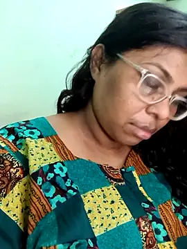 Snapshot of zara-mallus chatting on 25, 9, 2025 zara-mallus online show from 25, 9, 2025