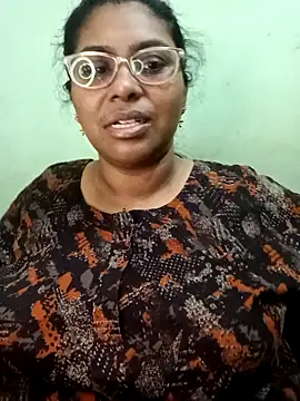 Snapshot of zara-mallus chatting on 1, 10, 2025 zara-mallus online show from 1, 10, 2025