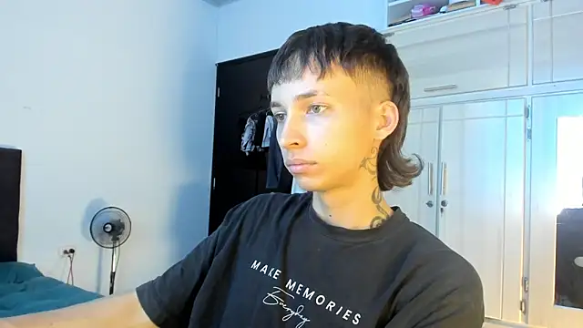 Snapshot of spacehumanz chatting on 12, 2, 2026 spacehumanz online show from 12, 2, 2026