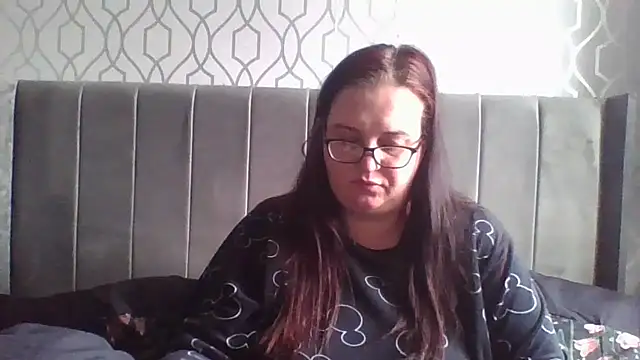 Snapshot of Curvy_OliviaXX chatting on 3, 4, 2026 Curvy OliviaXX online show from 3, 4, 2026