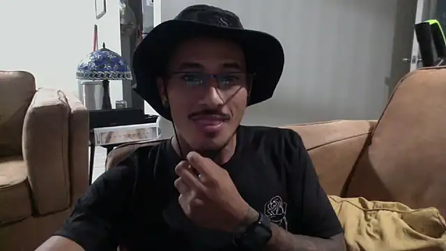 Snapshot of tanjir020 chatting on 11, 11, 2025 tanjir020 online show from 11, 11, 2025