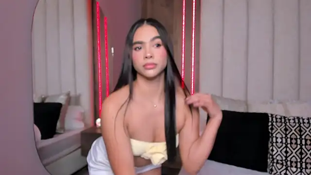 LucySalvatore  online show from 14, 2, 2026