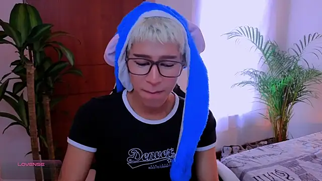 Snapshot of taichi_bluy chatting on 26, 9, 2025 taichi bluy online show from 26, 9, 2025