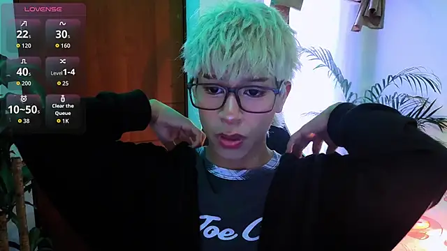 Snapshot of taichi_bluy chatting on 20, 10, 2025 taichi bluy online show from 20, 10, 2025