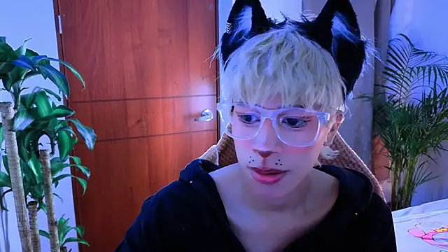 Snapshot of taichi_bluy chatting on 29, 10, 2025 taichi bluy online show from 29, 10, 2025