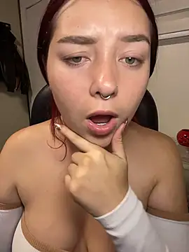 Snapshot of Karen18_boobs chatting on 27, 6, 2026 Karen18 boobs online show from 27, 6, 2026