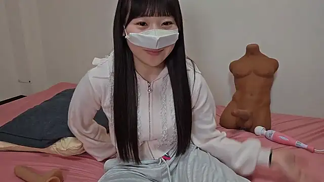 Snapshot of Hina-ooo chatting on 5, 4, 2026 Hina-ooo online show from 5, 4, 2026
