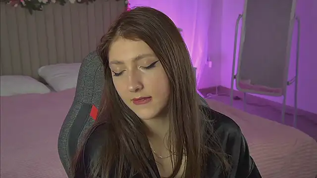 Mary Miiller online show from 12, 10, 2025