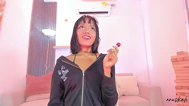 anuskah online show from 2, 10, 2025