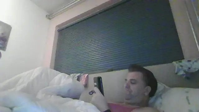 Snapshot of JasperGeil chatting on 22, 10, 2025 JasperGeil online show from 22, 10, 2025