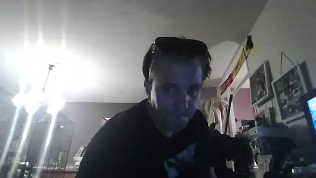 Snapshot of JasperGeil chatting on 26, 10, 2025 JasperGeil online show from 26, 10, 2025