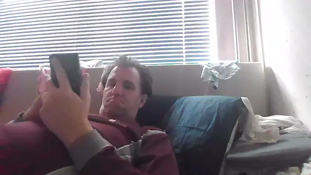 Snapshot of JasperGeil chatting on 27, 10, 2025 JasperGeil online show from 27, 10, 2025
