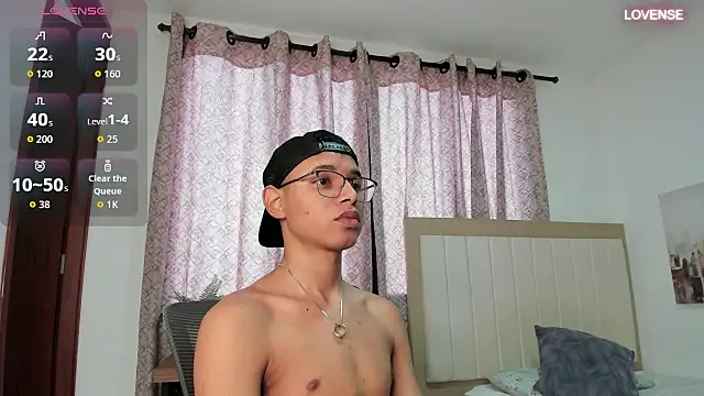 Snapshot of tristan_gold chatting on 18, 9, 2025 tristan gold online show from 18, 9, 2025
