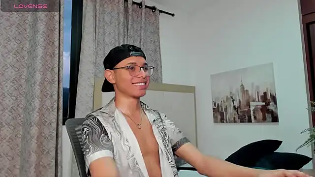 Snapshot of tristan_gold chatting on 21, 9, 2025 tristan gold online show from 21, 9, 2025