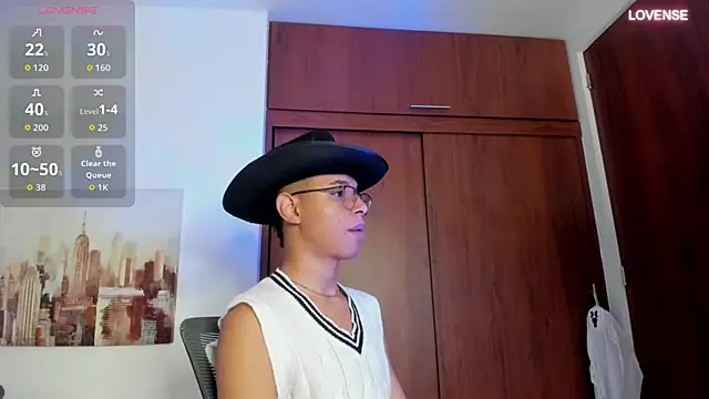 Snapshot of tristan_gold chatting on 6, 10, 2025 tristan gold online show from 6, 10, 2025