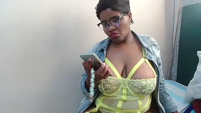 Snapshot of ChubbyBitch26 chatting on 15, 7, 2026 ChubbyBitch26 online show from 15, 7, 2026