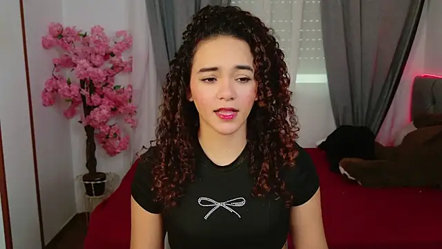 Snapshot of Taylor_Tina chatting on 10, 10, 2025 Taylor Tina online show from 10, 10, 2025