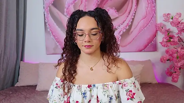 Snapshot of Taylor_Tina chatting on 29, 11, 2025 Taylor Tina online show from 29, 11, 2025