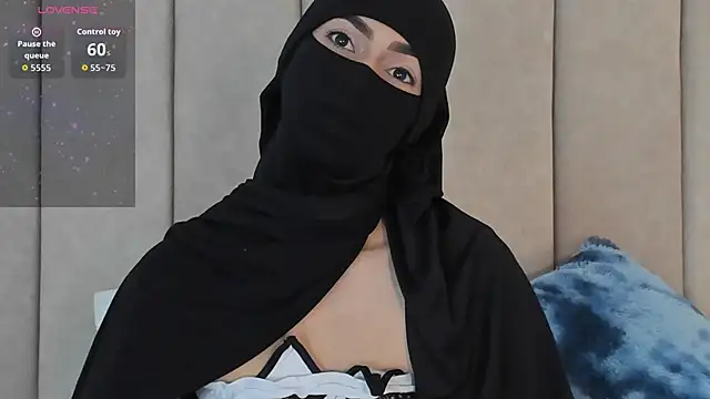 Snapshot of _Zahiira_ chatting on 21, 4, 2026 Zahiira online show from 21, 4, 2026