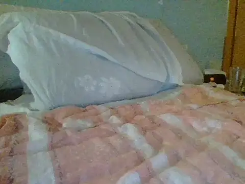 Snapshot of KalendaXL chatting on 8, 5, 2026 KalendaXL online show from 8, 5, 2026