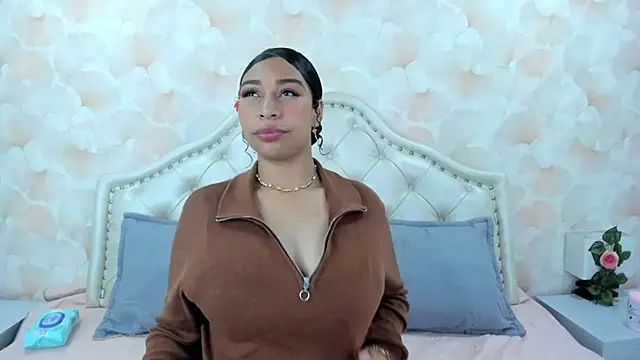 Snapshot of SofiaWhites chatting on 12, 5, 2026 SofiaWhites online show from 12, 5, 2026