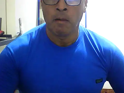 Snapshot of sexigym35 chatting on 19, 9, 2025 sexigym35 online show from 19, 9, 2025