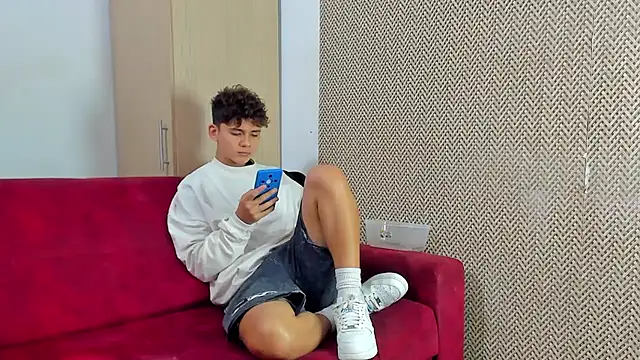 willy sexxx18 online show from 24, 3, 2026