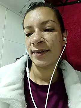 Snapshot of kim_lebanon chatting on 10, 11, 2025 kim lebanon online show from 10, 11, 2025