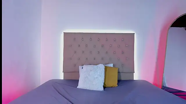 Zafiro  Brown online show from 20, 9, 2025