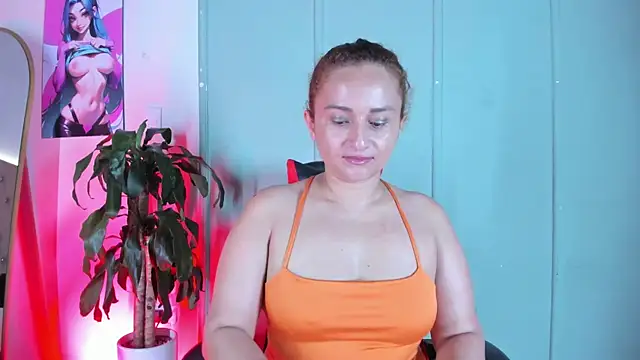 Zafiro  Brown online show from 28, 10, 2025