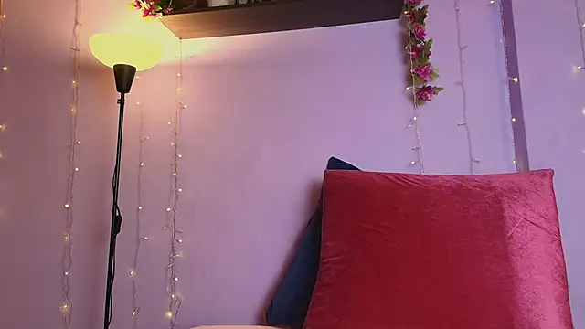 Snapshot of Dafne_Mel chatting on 21, 10, 2025 Dafne Mel online show from 21, 10, 2025