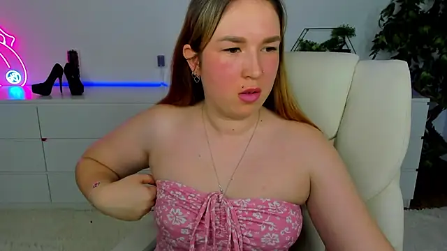 Sofii darling online show from 4, 3, 2026