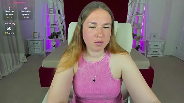 Snapshot of Sofii_darling chatting on 8, 5, 2026 Sofii darling online show from 8, 5, 2026