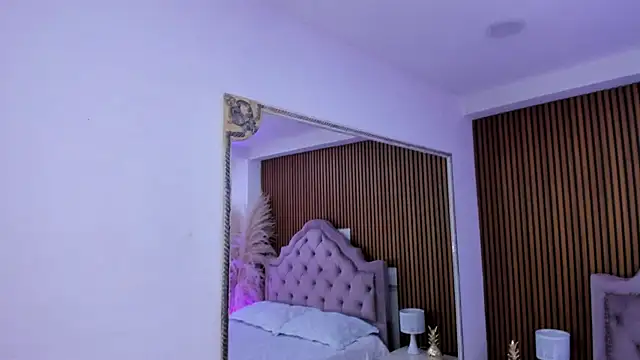 Starbutterflyy  online show from 16, 4, 2026