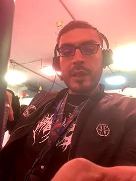 malek xarx  online show from 5, 12, 2025