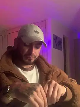 Snapshot of malek_xarx_ chatting on 4, 2, 2026 malek xarx online show from 4, 2, 2026