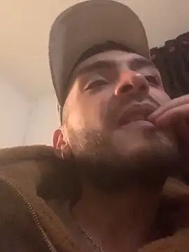 Snapshot of malek_xarx_ chatting on 5, 2, 2026 malek xarx online show from 5, 2, 2026