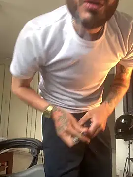 Snapshot of malek_xarx_ chatting on 19, 2, 2026 malek xarx online show from 19, 2, 2026