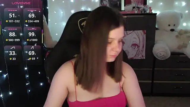 AmyVibess online show from 8, 9, 2025