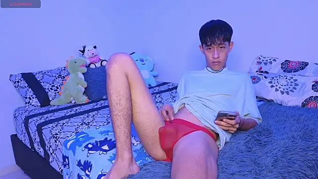 Snapshot of Danny_cute_05 chatting on 10, 9, 2025 Danny cute 05 online show from 10, 9, 2025