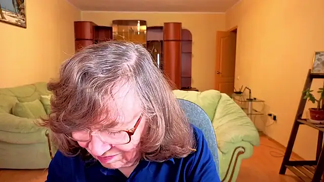 Snapshot of Betty_Brick chatting on 30, 11, 2025 Betty Brick online show from 30, 11, 2025