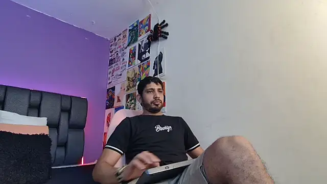 ashtoncooperr online show from 4, 11, 2025