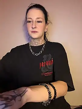 Seductively4 20 online show from 19, 4, 2026