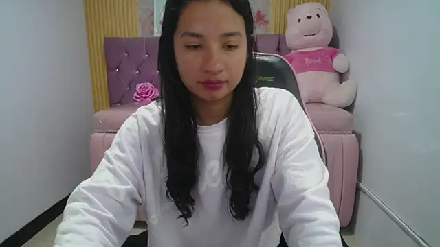 Snapshot of Irina_evans_s1 chatting on 10, 9, 2025 Irina evans s1 online show from 10, 9, 2025