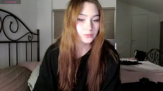 Lili Luuu online show from 25, 3, 2026