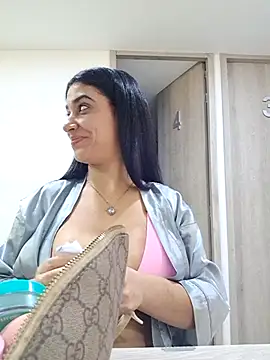 Samantha hotly online show from 26, 2, 2026