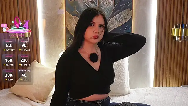 Snapshot of issa_baby2 chatting on 25, 11, 2025 issa baby2 online show from 25, 11, 2025