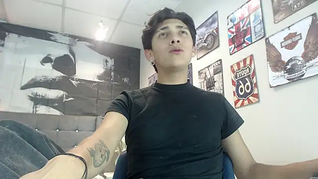 Snapshot of Ethann1_ chatting on 22, 10, 2025 Ethann1 online show from 22, 10, 2025